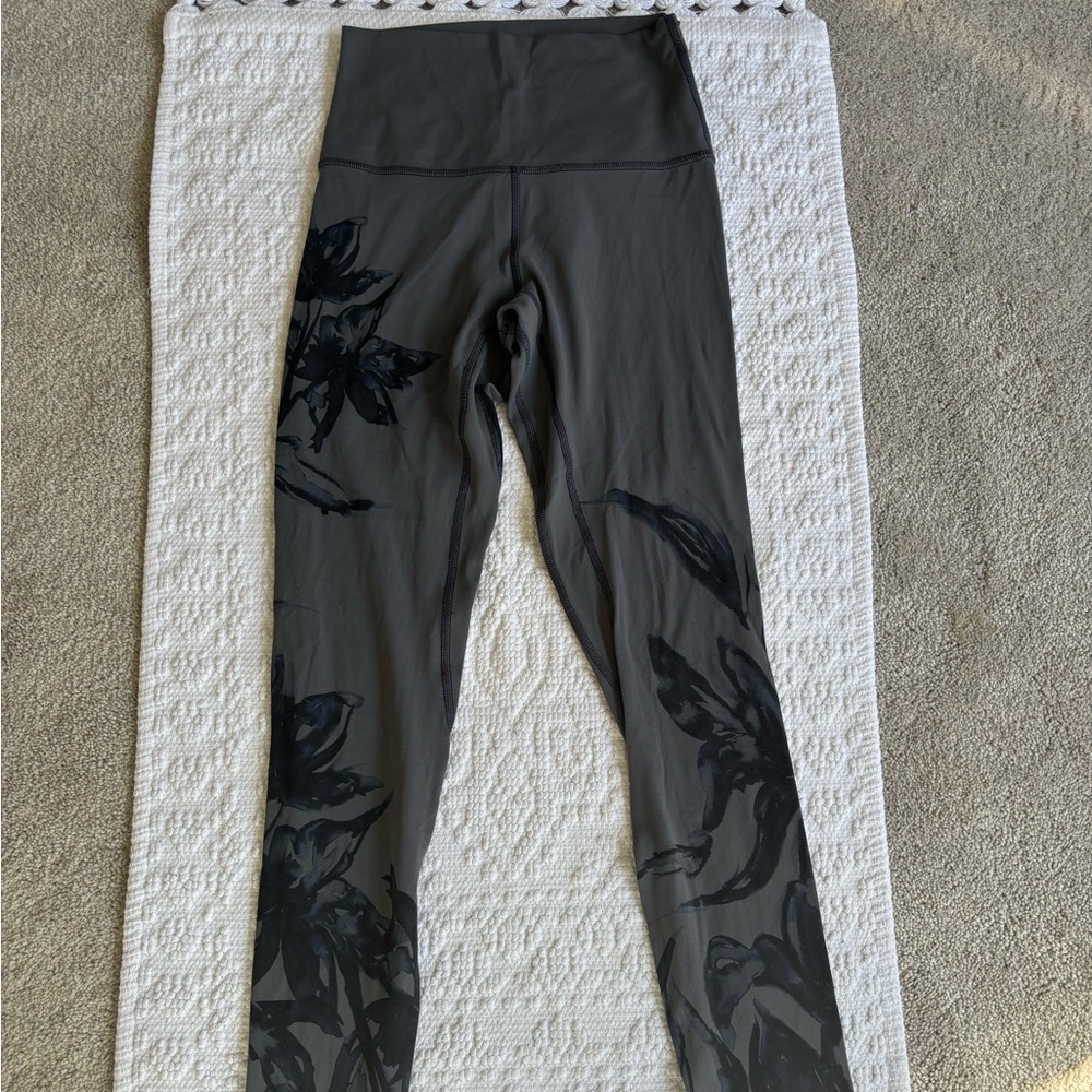 lululemon size 4 leggings